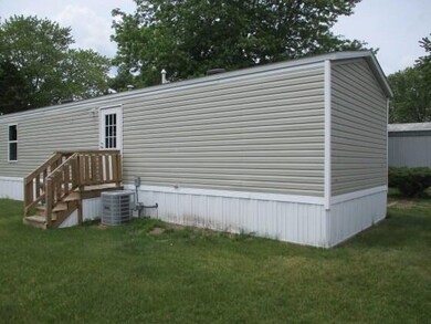 840 Mobile blvd. lot 16.jpg close back