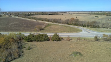 823 W Saunders St, Trenton, TX 75490 - photo 3