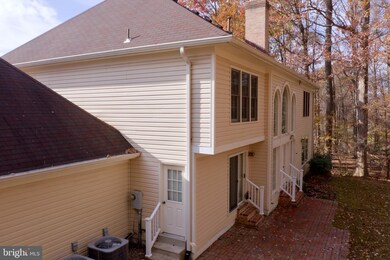 5400 Heatherford Ct, Fairfax, VA 22030 - photo 4