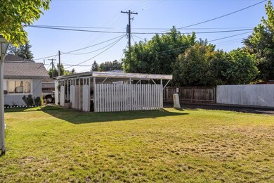 100 Alder St, Central Point, OR 97502 - photo 5