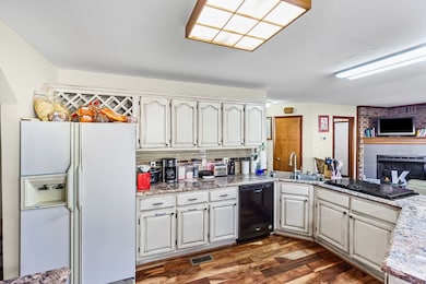 827 Crescent Dr, Cookeville, TN 38501 - photo 5