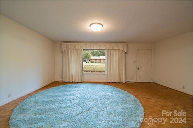 305 Heritage Cir, Statesville, NC 28625 - photo 7