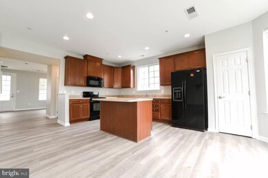 44021 Swift Fox Dr, California, MD 20619 - photo 7