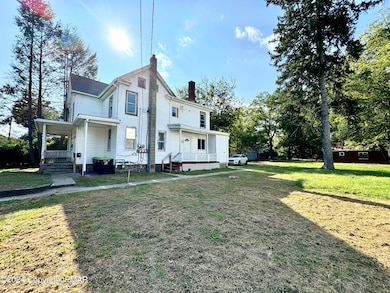 1090 Dreher Ave unit 3, Stroudsburg, PA 18360 - photo 2