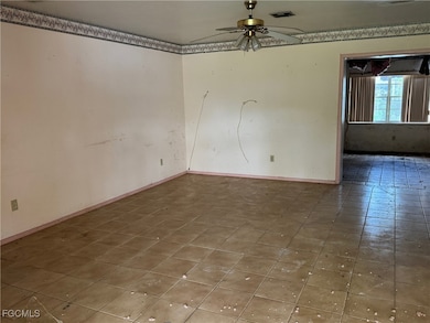 1637 Merrimack Ct, Fort Myers, FL 33907 - photo 5