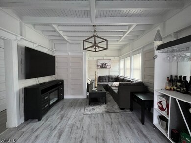 324-326 Summer Ave unit 3, Newark, NJ 07104 - photo 5