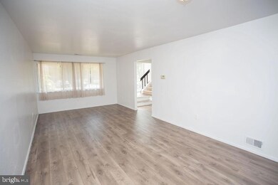 26 Viburnum Ln, Mount Laurel, NJ 08054 - photo 4