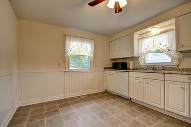 11.5 X 13' with Ceramic Tile Floor