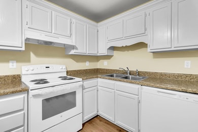 6239 Lucille Dr unit 17D, North Charleston, SC 29406 - photo 3