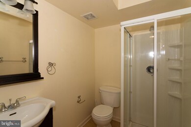 4306 Candlestick Ct, Dumfries, VA 22025 - photo 2