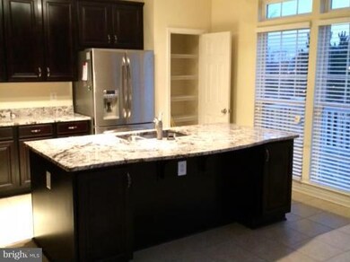 2207 Merseyside Dr unit 70, Woodbridge, VA 22191 - photo 2