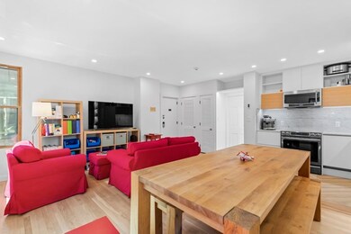 8 Battery St unit 7, Boston, MA 02109 - photo 3