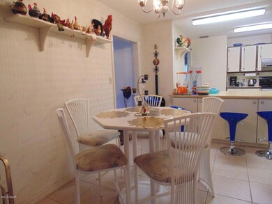 Breakfast Area (Large)
