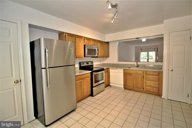 1513 Templeton Place, Rockville, MD 20852 - photo 5