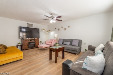 1133 Livingston Ave unit 14, North Brunswick, NJ 08902 - photo 7