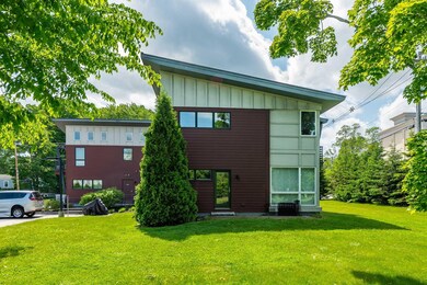 677 Dennett St unit 3, Portsmouth, NH 03801 - photo 2