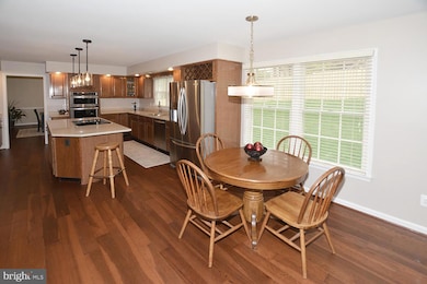 8112 Glenhurst Dr, Fairfax Station, VA 22039 - photo 6