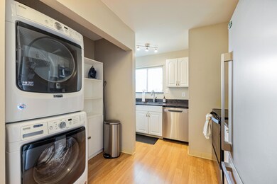 18 Ocean St unit 11, South Portland, ME 04106 - photo 6