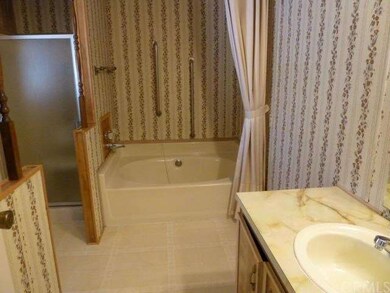 Master Bath Room