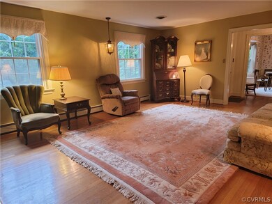 Living room 20'x15'