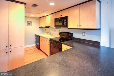 2400 Baynard Blvd unit 3, Wilmington, DE 19802 - photo 4