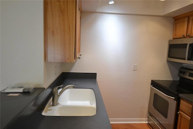 718 Lyndhurst St unit 922, Dunedin, FL 34698 - photo 4