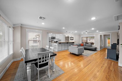 954 W 41st St, Houston, TX 77018 - photo 7