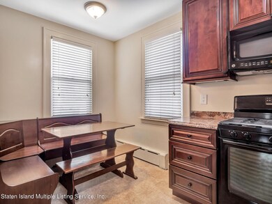 81 Murdock Pl