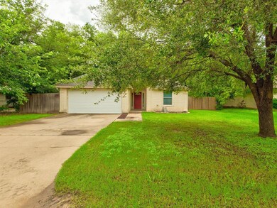 610 Madison St, Cleburne, TX 76033 - photo 3