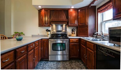 6Kitchen1