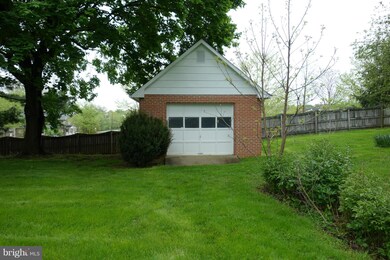 23 E Loudoun St, Round Hill, VA 20141 - photo 5