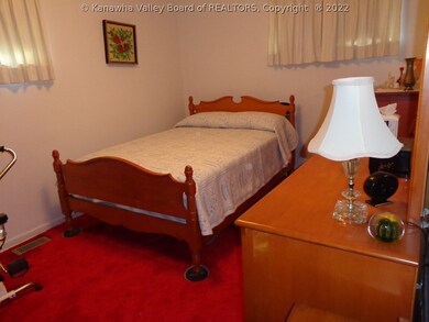 469 16th St, Dunbar, WV 25064 - photo 5