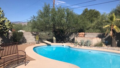 BACKYARD_POOL