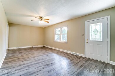 2313 Oakstone Cir, Gastonia, NC 28052 - photo 5