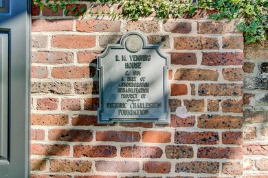 60 Anson St, Charleston, SC 29401 - photo 4