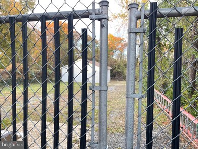 6432 Old Landover Rd, Hyattsville, MD 20785 - photo 4