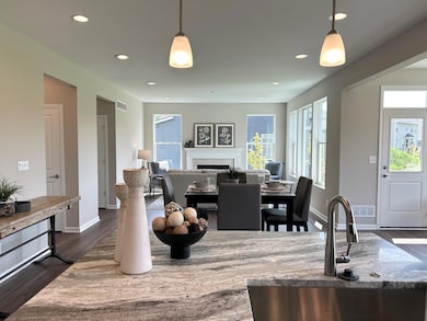 2924 Sheridan Cirlce unit 57, Jackson, MI 49201 - photo 6