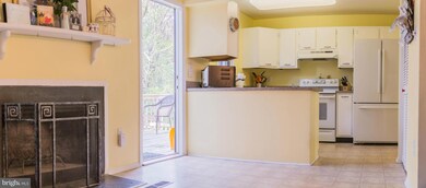 141 Bourbon Ct, Parkville, MD 21234 - photo 6