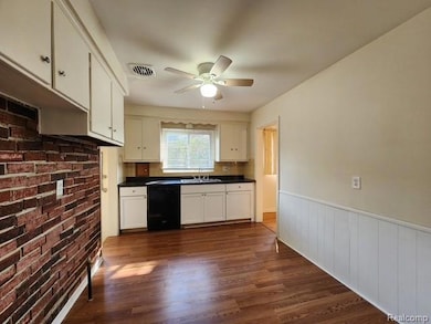 20210 Huntington Rd, Detroit, MI 48219 - photo 6