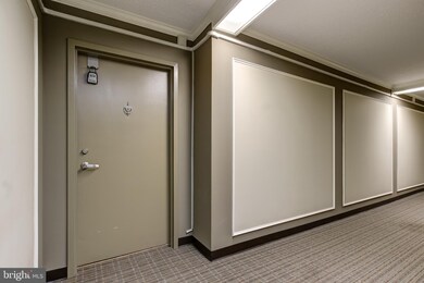 7661 Provincial Dr unit 213, West McLean, VA 22102 - photo 5