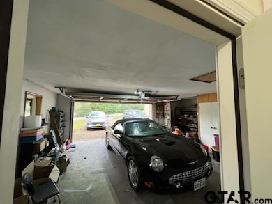 11247 Timber Creek Cir, Tyler, TX 75707 - photo 6