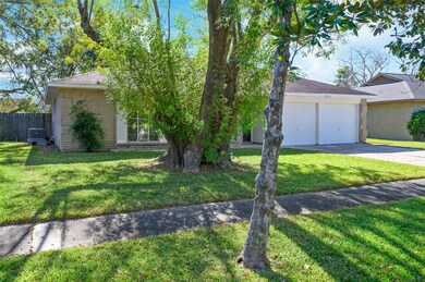 6627 Castleview Ln, Missouri City, TX 77489 - photo 2