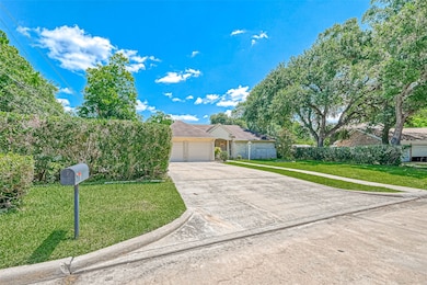 1803 Huisache Dr, Richmond, TX 77469 - photo 2