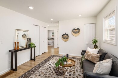 006__E 3494 Sunny Glen Pl-001