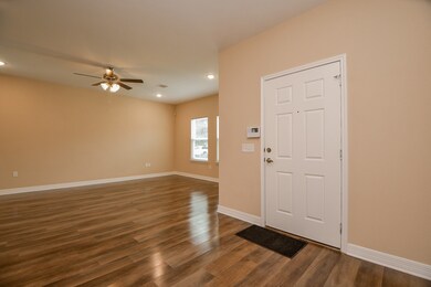 7722 Sealey St, Houston, TX 77088 - photo 4