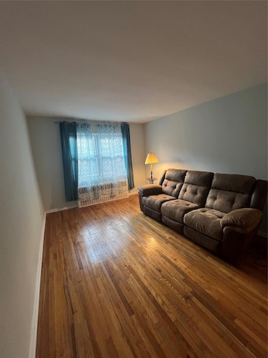 41-20 210th St unit 1, Flushing, NY 11361 - photo 5