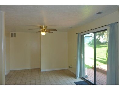 Kitchen Eat-in area of kitchen w/sliding door to d