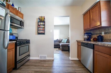 3517 37th St, Des Moines, IA 50310 - photo 3