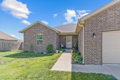 112 E Shawnee-4