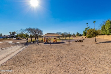 637 N Entrada St, Chandler, AZ 85226 - photo 4